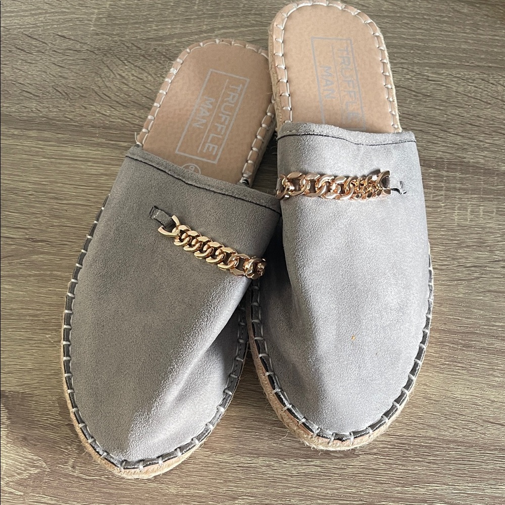 Men's Gray Suede Chain-Trim Slip-On Mules